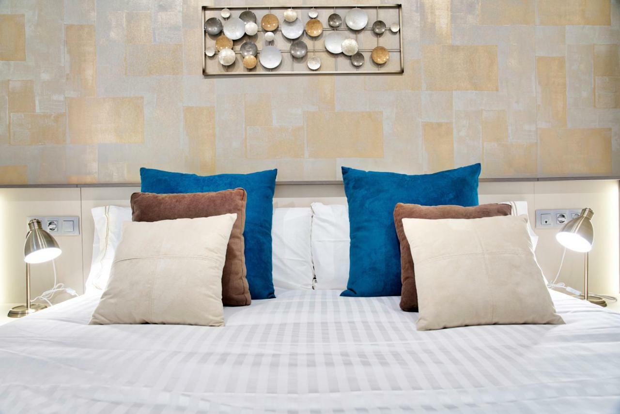Apartamentos Cava Baja มาดริด ภายนอก รูปภาพ