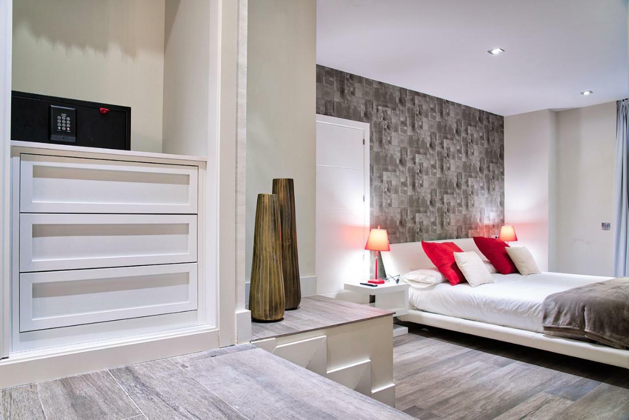 Apartamentos Cava Baja มาดริด ภายนอก รูปภาพ