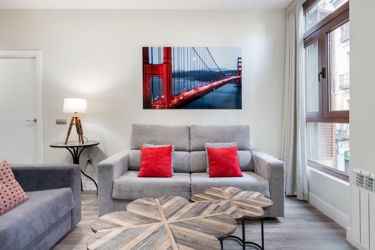 Apartamentos Cava Baja มาดริด ภายนอก รูปภาพ