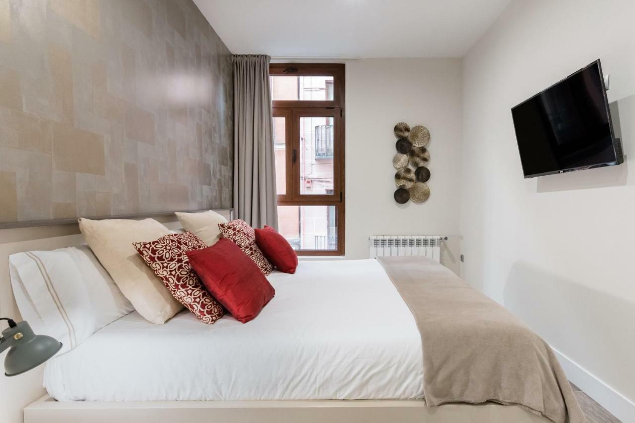 Apartamentos Cava Baja มาดริด ภายนอก รูปภาพ