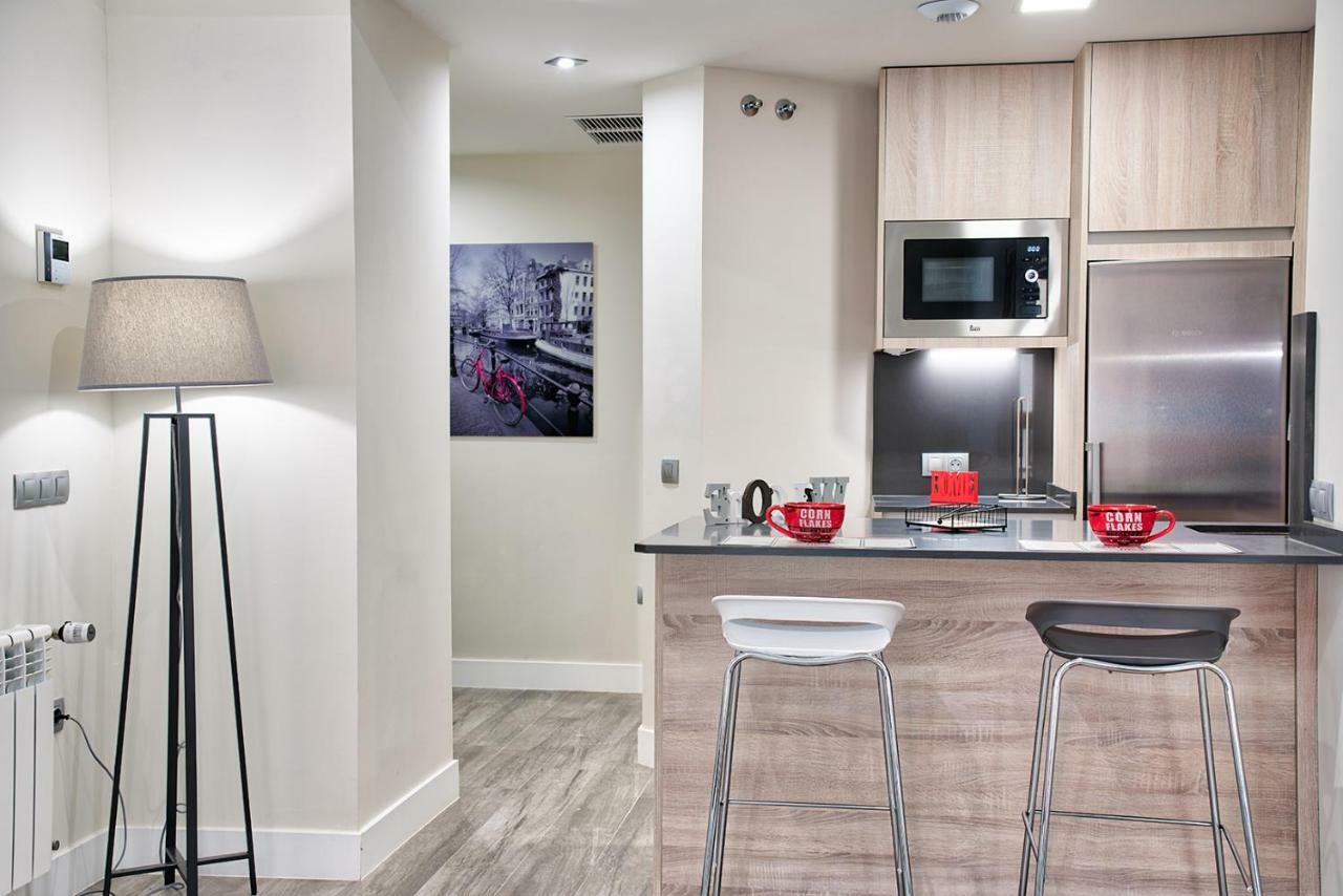 Apartamentos Cava Baja มาดริด ภายนอก รูปภาพ