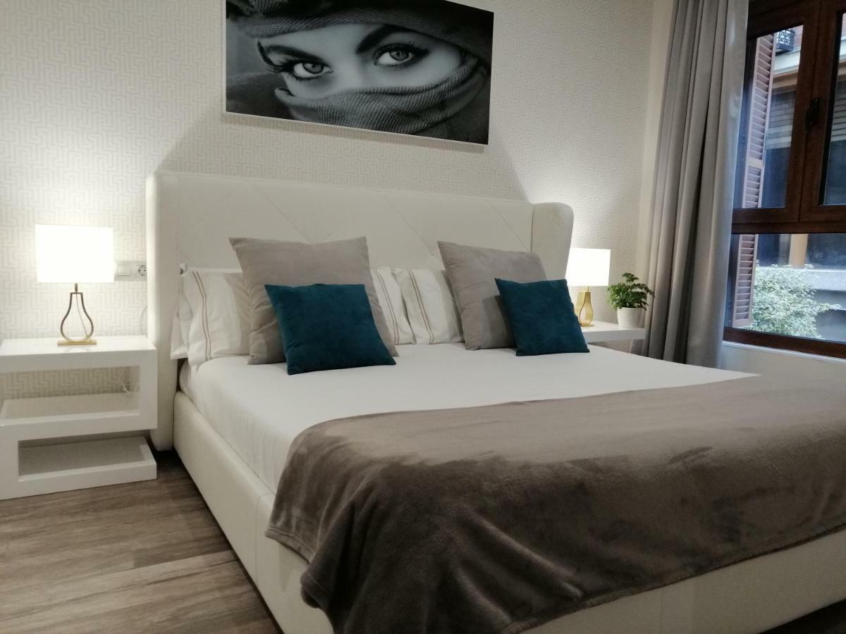 Apartamentos Cava Baja มาดริด ภายนอก รูปภาพ