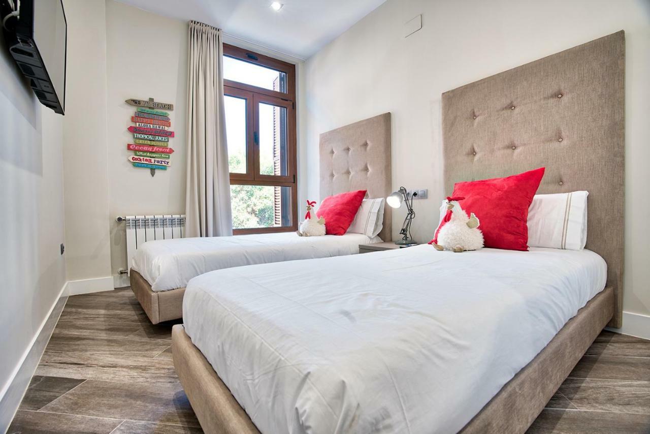 Apartamentos Cava Baja มาดริด ภายนอก รูปภาพ