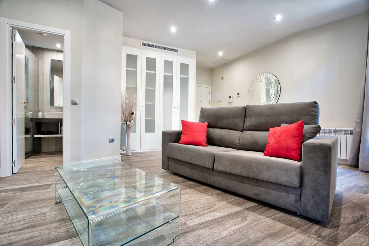 Apartamentos Cava Baja มาดริด ภายนอก รูปภาพ